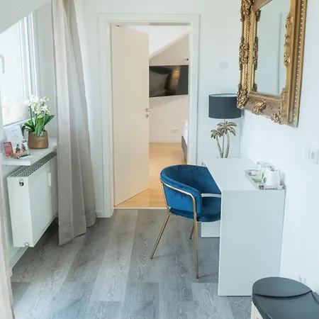 Apartment Fn L8 Klimatisiert